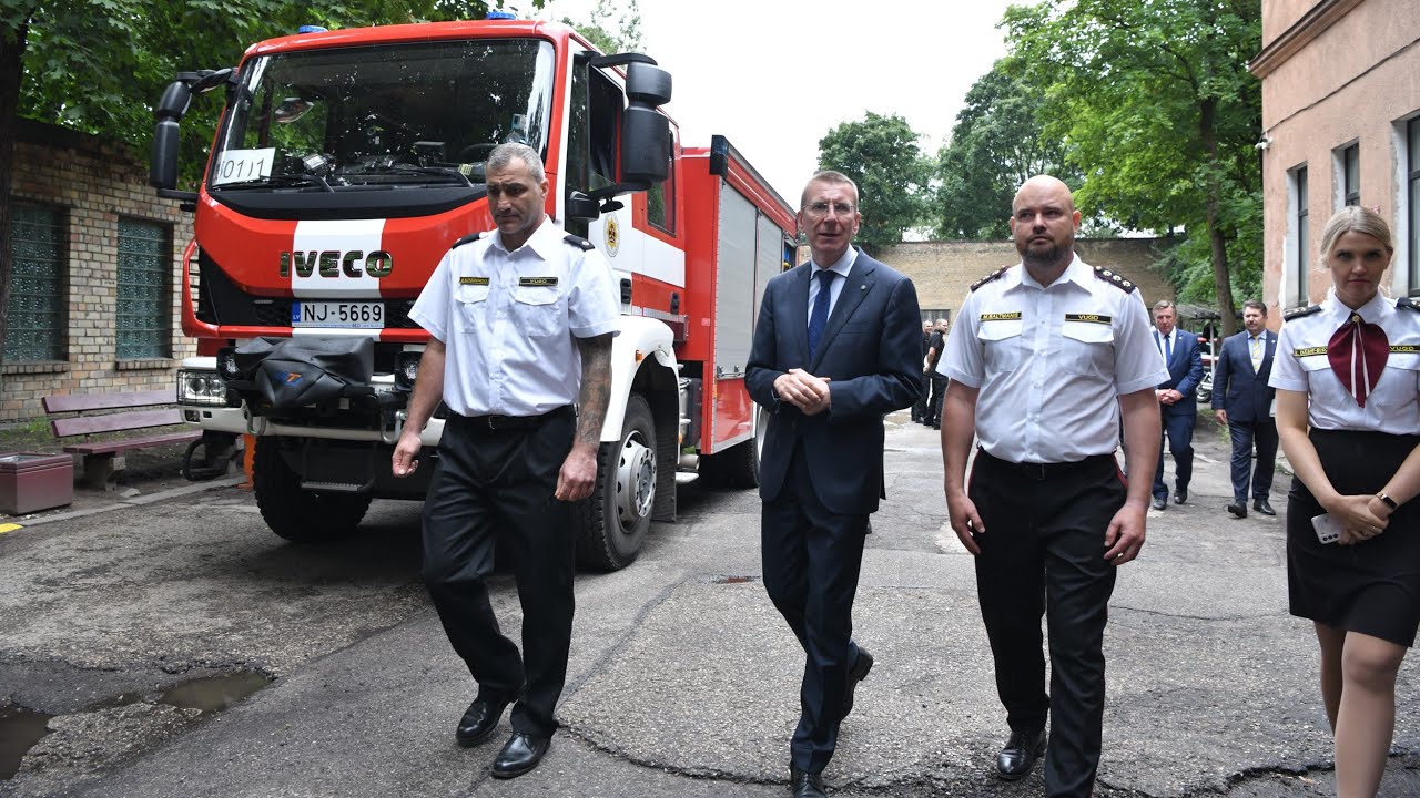 24.07.2023. Valsts prezidents Edgars Rinkēvičs apmeklē VUGD Rīgas reģiona pārvaldes 5. un 2. daļu