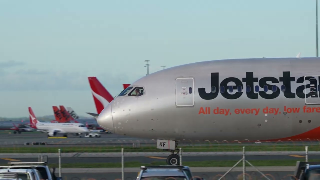 #planespotting brisbane international airport#australia morning international  various#arrivals
