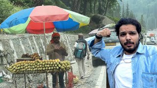 Yeh Buddha Mere Beech Mein Bohot Bolta Hai