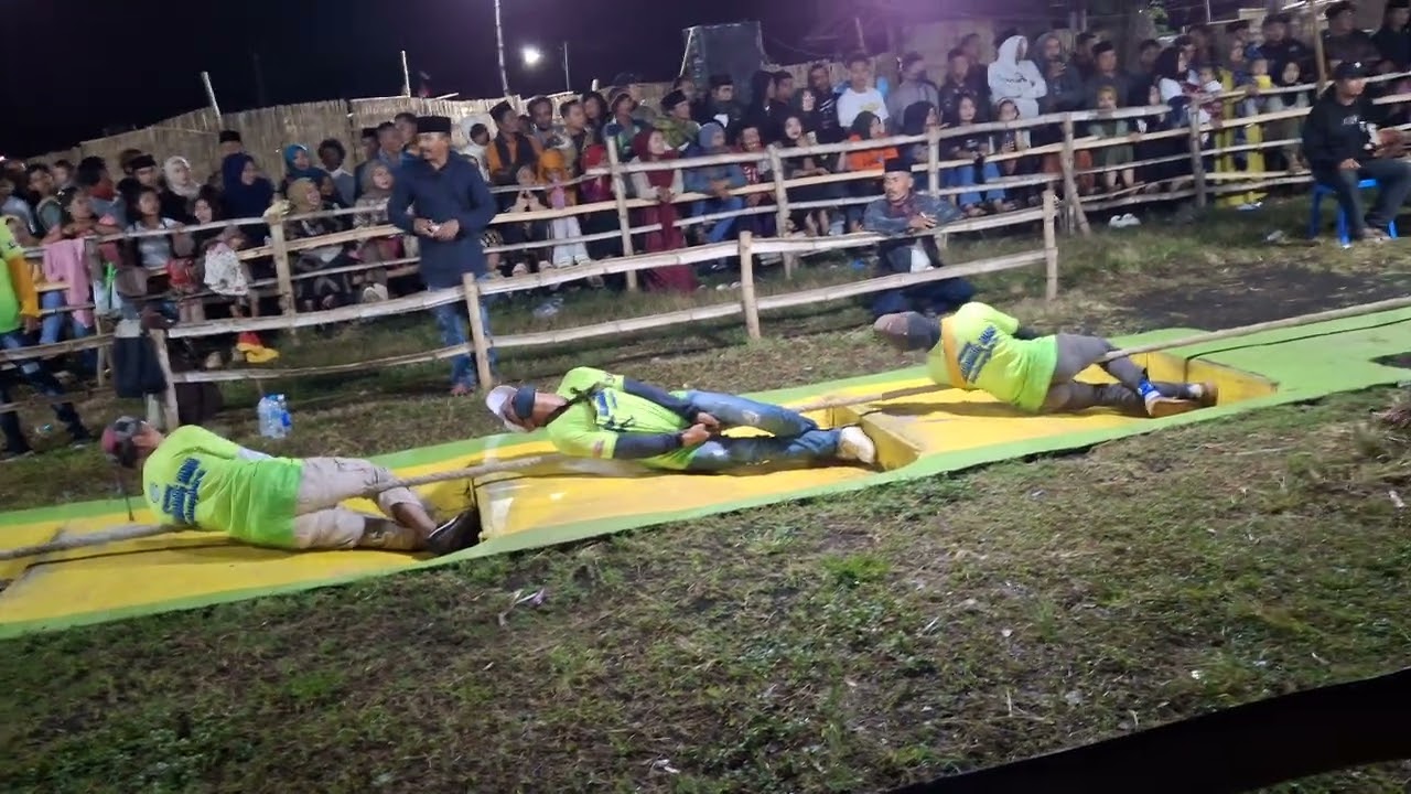 Selengdang biru vs abu nawas