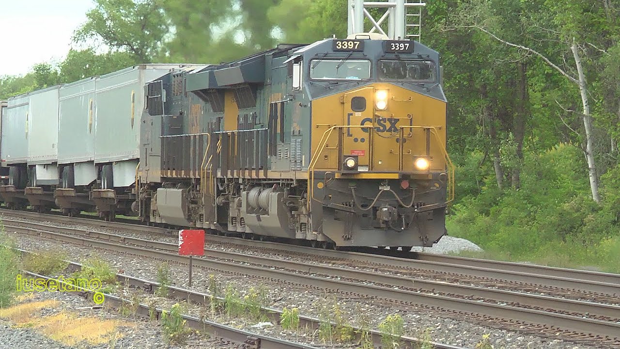 (9) CSX I002 @ Westfield  June 22 2023