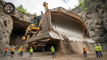 Extreme Dangerous Bulldozer Operator Skills That Almost Ended in Disaster #14