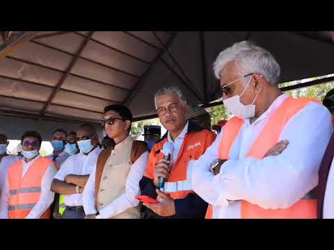 Antsohihy, 14 Octobre   Inauguration d'une centrale hybride  photovoltaïque thermique par le préside