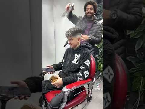سامر المدني وهو بيحلق قمر أووووووووووي