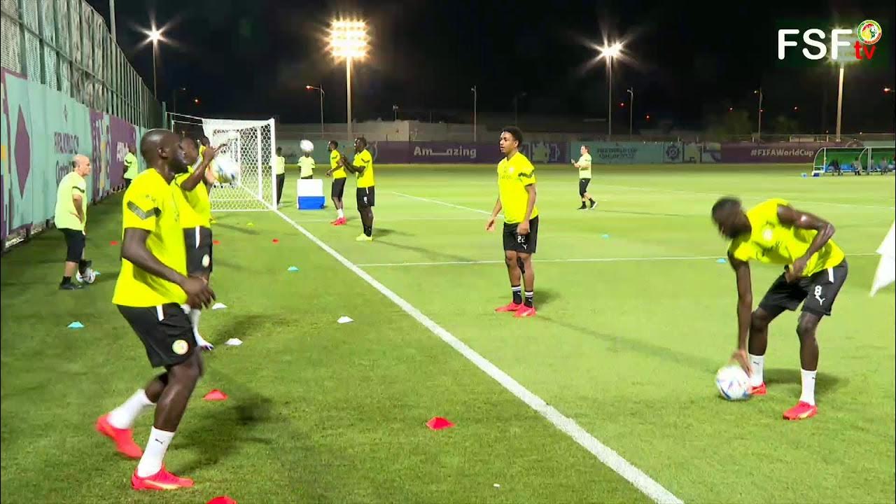 CM Qatar 2022: première séance d'entraînement des Lions du Sénégal - YouTube