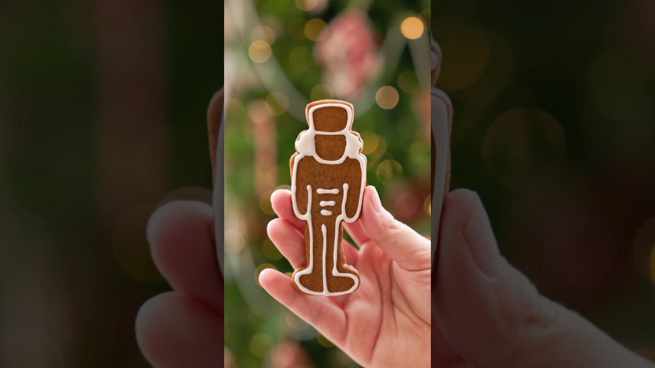 Имбирные печенья в виде Щелкунчика 🎄 #рождественскоепеченье