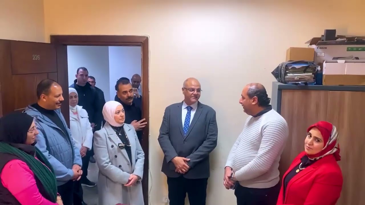 محافظ الإسكندرية يتفقد إدارة خدمة المواطنين ومركز خدمات مصر لمتابعة مستوى الخدمات المقدمة للمواطنين