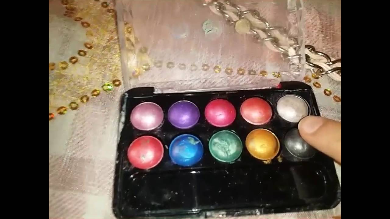 ماذا يوجد في حقيبتي🙈👜👜