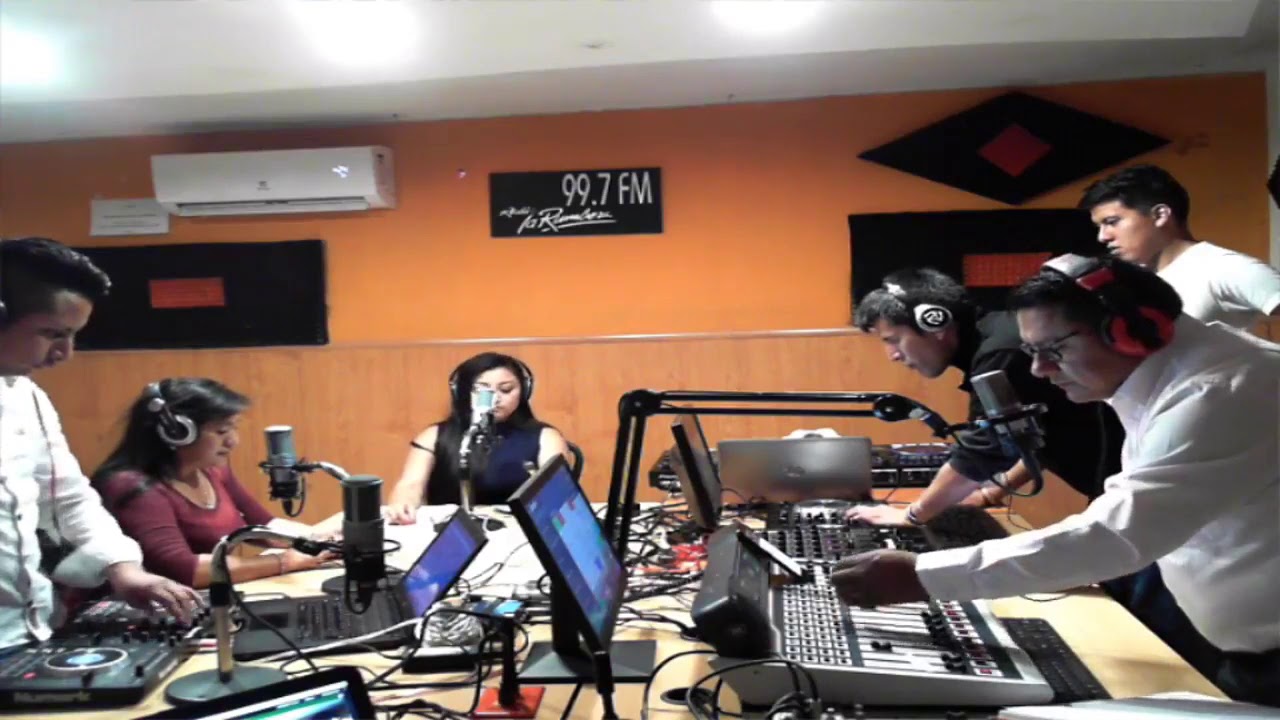 Dj Luis Dj Cross &  lucho Mix En  La Rumbera 99.7 FM &  LOCO FERCHO O Copias