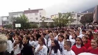 Dumlupınar İlk Okulunda Huriyet Bayramı. Kutlaması Yıldırım Bursa.