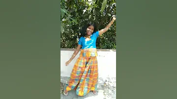 malai varuthu... in Tamil song | 😘❤️ #shorts#dance#YouTube 😘
