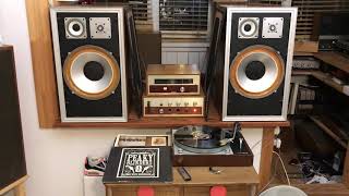 Peaky Blinders From Thorens Td-150 With Pickering 380 & Rogers Ravensbourne On Leak Sandwich 2060