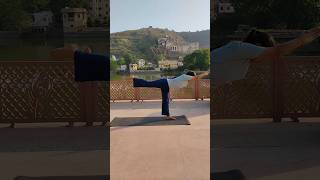 Try This Yoga Flow ✨🧘#yogawithaakanksha #trendingshorts #trendingsong #yogaflow #bundifort #lakeview