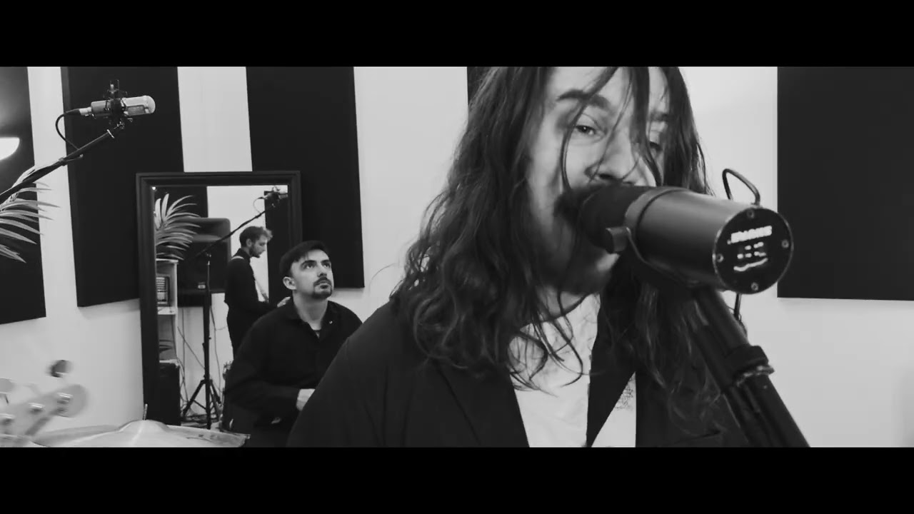 Black Paint - Falling Victim | One Take Wonder