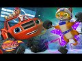 Monster Truck Blaze Jumps Cars With Stunt Kitty! | Blaze and the Monster Machines