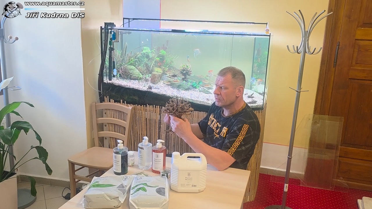 Generální údržba akvária v Červeném Dvoře.