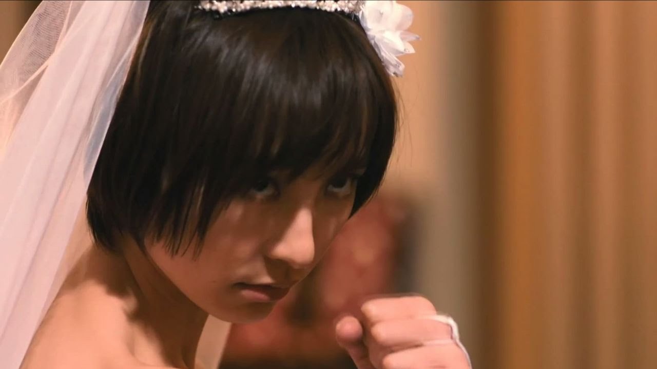 篠田麻里子が女子高生に ウエディングドレス姿のハイキックも 映画 リアル鬼ごっこ 予告編 Real Oni Gokko Movie Youtube