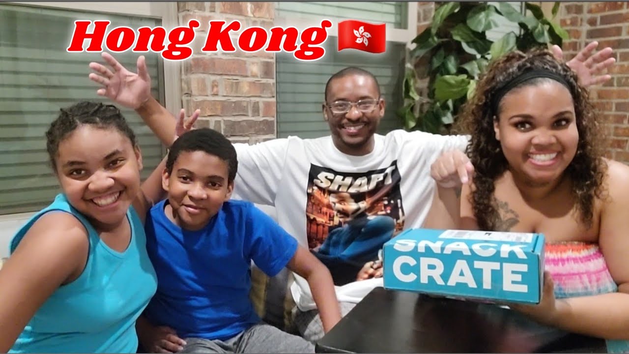 SnackCrate | Unboxing & Taste Testing | Hong Kong 🇭🇰