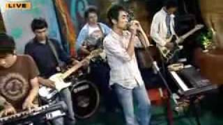 Download Lagu Laila`s Lounge Fatal MP3 Download Lagu Laila`s Lounge Fatal MP3
