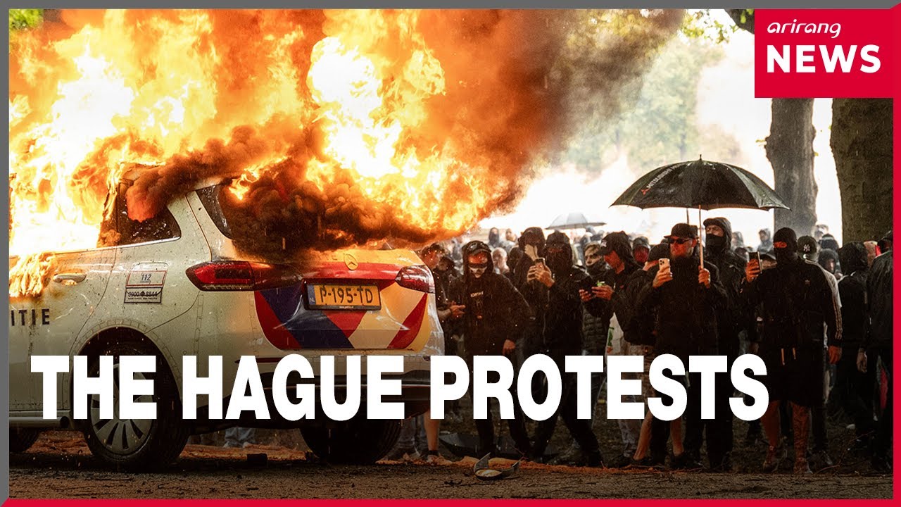 Dutch police use tear gas, water cannons against anti-immigration protesters