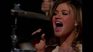 Kelly Clarkson - Breakaway (Live Disney Christmas Parade 2004)