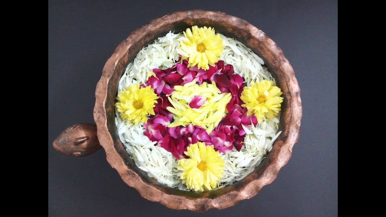 Urli Decoration With Flowers On Water / Floating Flower Decoration