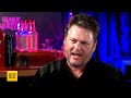 Blake Shelton interviewed for ET by Cassie DiLaura, Februari 2023