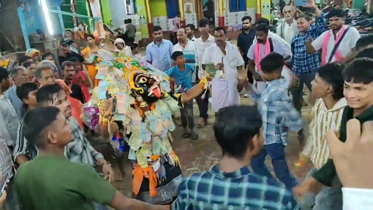 ମାଁ ଙ୍କ ସେଶ ନାଚ 