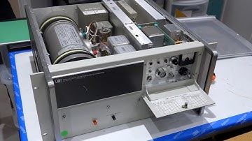 How an Atomic Clock Really Works: Inside the HP 5061A Cesium Clock