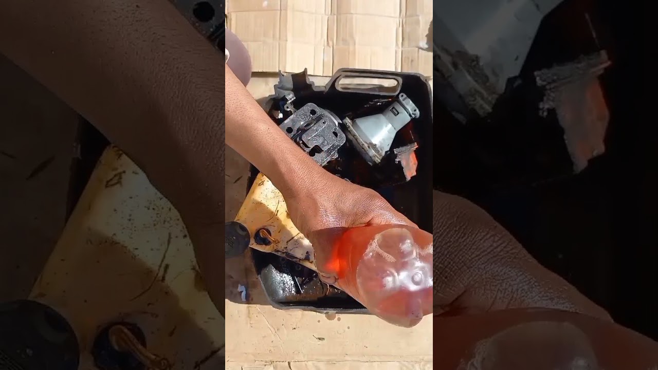 محشة متبهدلة وطفحه زيت   A sloppy mower and an oil rash