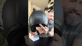 Here’s my look at the Schuberth E2 helmet with pre-installed Native Cardo Communication installed. 