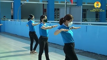 Phan Huy Ích   Bài Thể dục giũa giờ