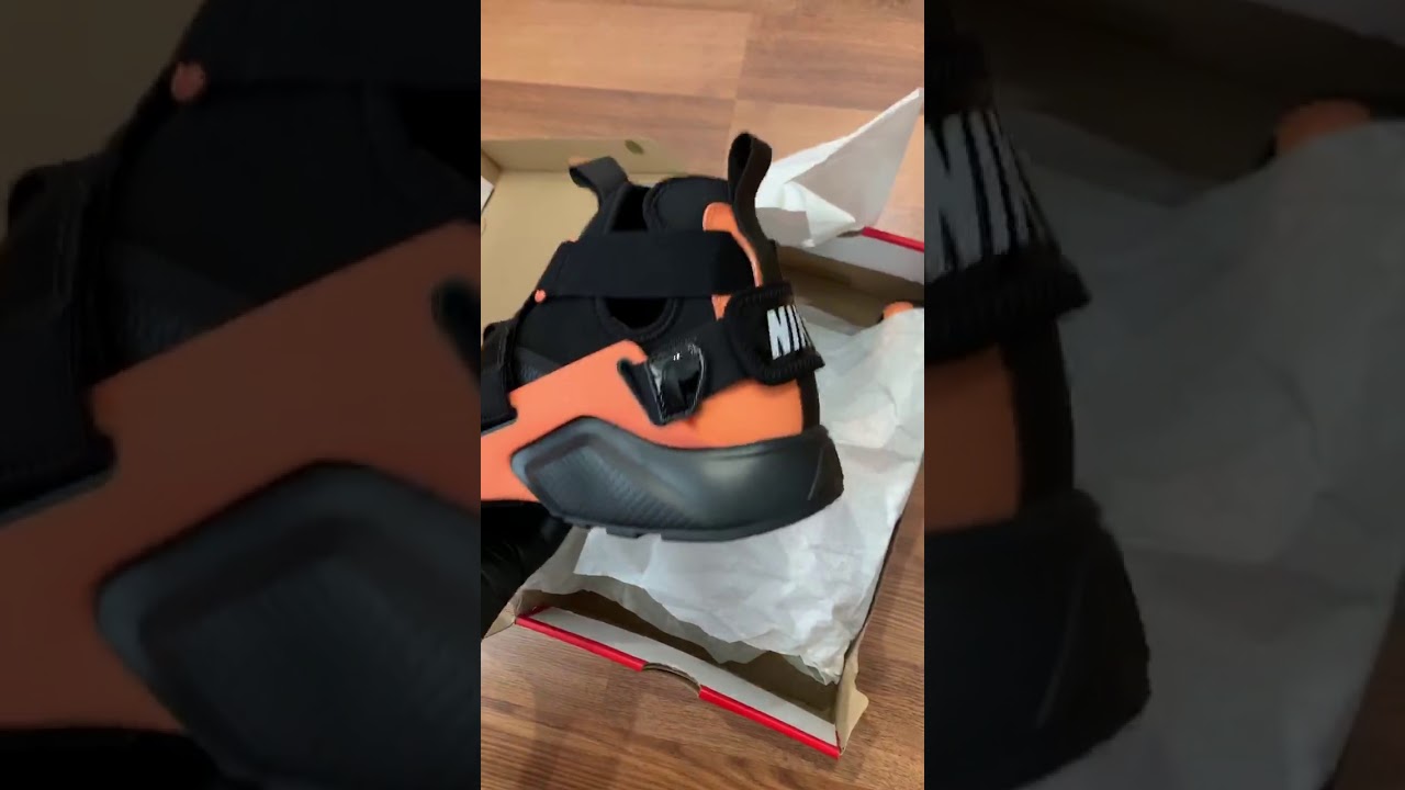 Nike Air Huarache City Utility AQ0085-002