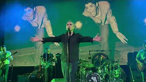 Morrissey-I AM VERONICA-Live-Th...  Globe Theatre,...
