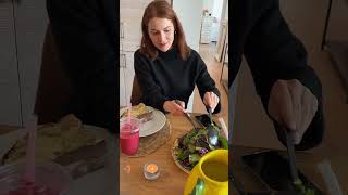 Noen ganger er det deilig la kamera snakke S koselig beske @Sanne i NYC som har
