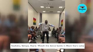 إساهاكو، سينايا، أساري: شاهدوا معركة الرقص في معسكر النجوم السوداء screenshot 5