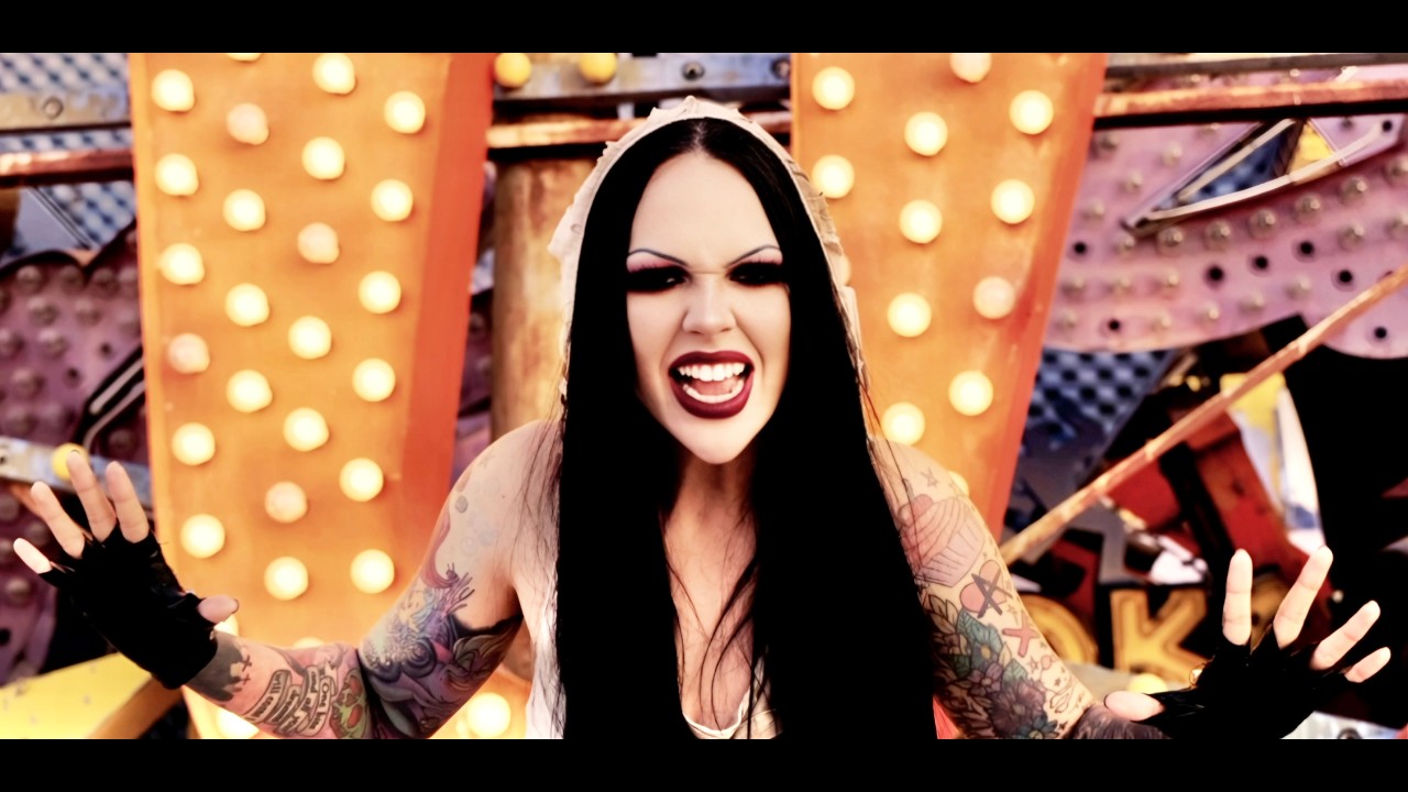 LIVING DEAD GIRL - CONSPIRACY | OFFICIAL MUSIC VIDEO auf YouTube ansehen LIVING DEAD GIRL - CONSPIRACY | OFFICIAL MUSIC VIDEO auf YouTube ansehen
