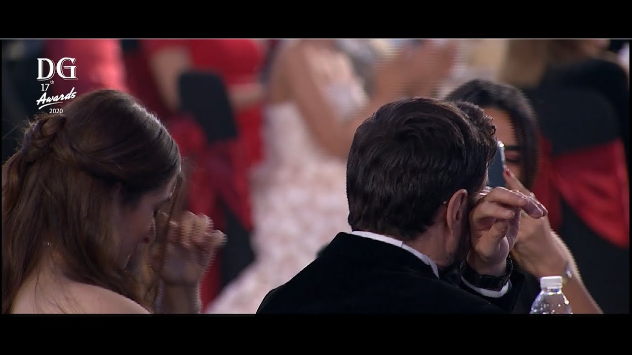 تاثر و بكاء احمد زاهر و ملك زاهر بعد كلمة ليلي زاهر اثناء تسلمها جائزة ديرجست افضل ممثلة صاعدة ٢٠٢٠