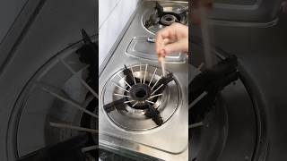 Gas Chulhe Ke Burner Ko 5 Minute Me Saaf Karein 🔥 | Easy Cleaning Trick@Nishavlog-42