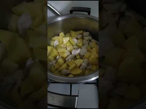 3 MALZEMELİ ANA YEMEK – 1 SOĞAN, 250 GR TAVUK GÖĞSÜ, 3 PATATES, KISIK ATEŞTE PİŞİRIYORUZ #eating 3 MALZEMELİ ANA YEMEK – 1 SOĞAN, 250 GR TAVUK GÖĞSÜ, 3 PATATES, KISIK ATEŞTE PİŞİRIYORUZ #eating
