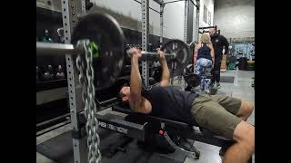 Bench Press with Chains (Accommodating Resistance)