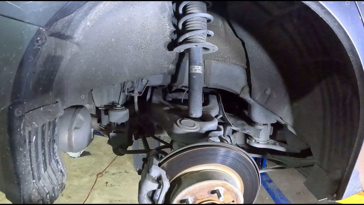 How To Replace Rear Passenger Strut & Sway Bar Link | 2013-2017 Honda ...