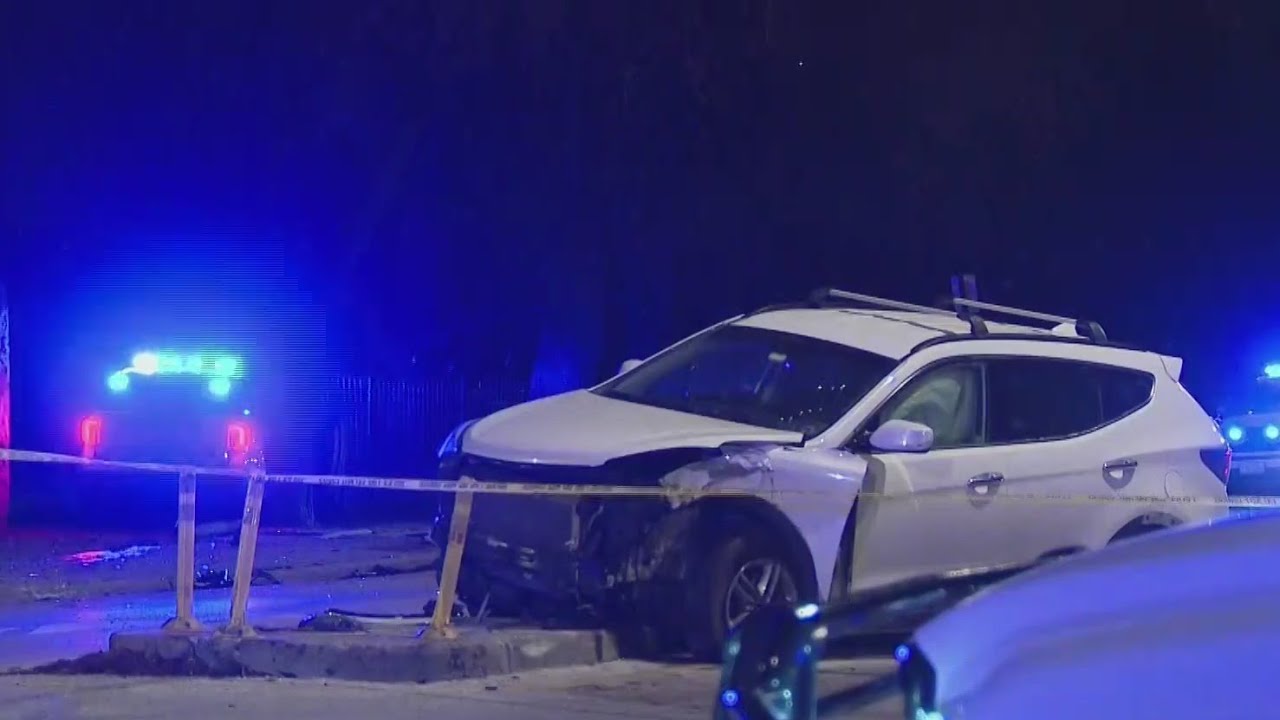 2 CPD officers among 3 injured in crash on Northwest Side - YouTube