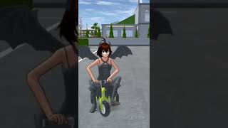 The little girls cycle reading the pink hair 😍😹😍 #sakuraschoolsimulator 😭🥺🥺 #memes 😭🥺😭