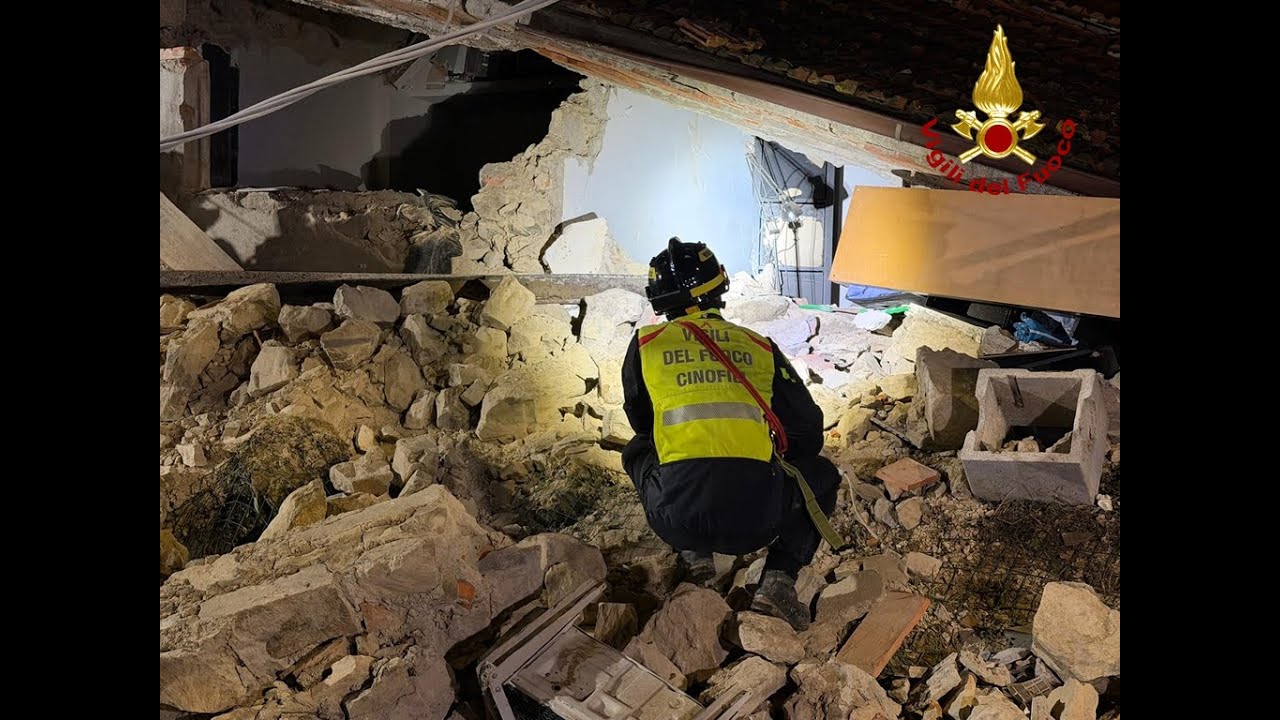 AREZZO - ESPLOSIONE E CROLLO ABITAZIONE: CONCLUSE OPERAZIONI DI RICERCA E SPEGNIMENTO