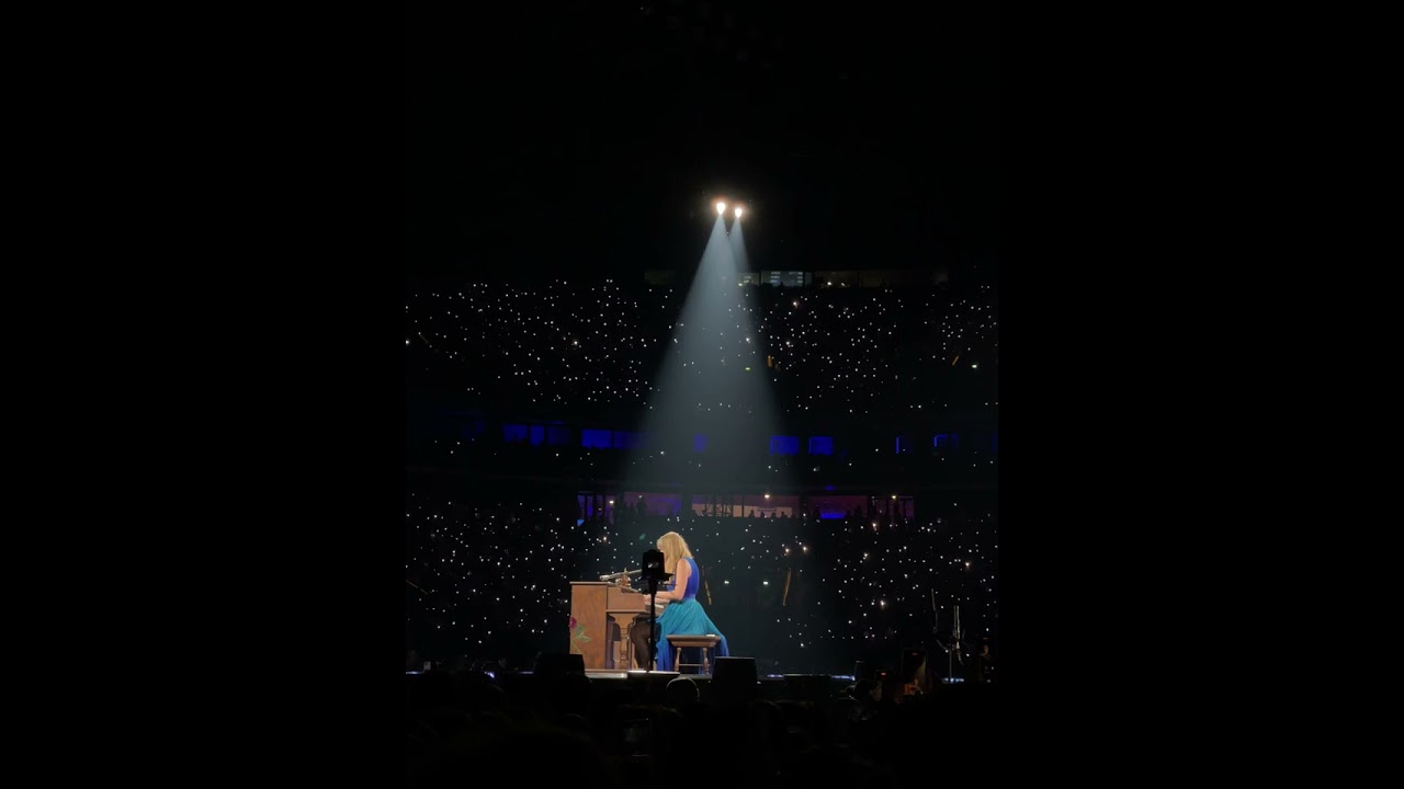 My Boy Only Breaks His Favorite Toys - Live from the Eras Tour - Paris N2 - Taylor Swift
