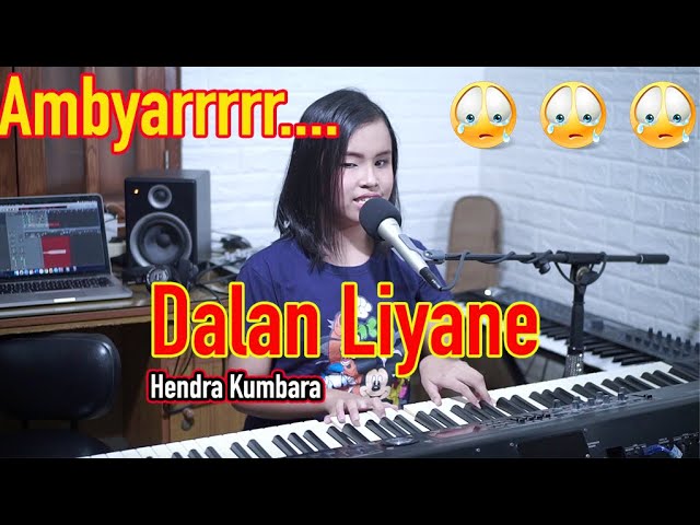 Dalan liyane - Hendra Kumbara (live cover Putri Ariani) class=