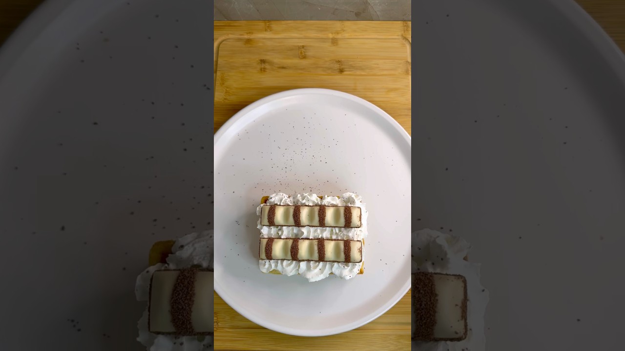 The Ultimate Kinder Bueno Waffle ! 😋 