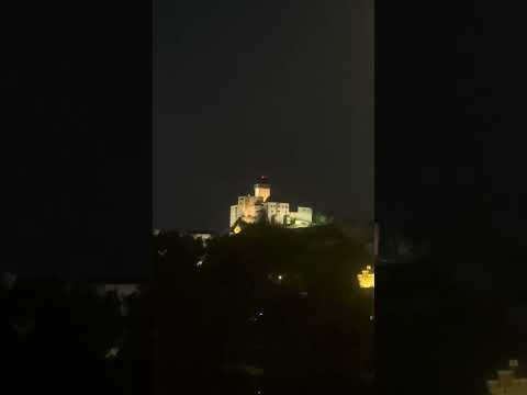 🌙 Nočný Trenčín z pohľadu, ktorý nikdy neomrzí | Hrad a Mariánsky kostol #trencin