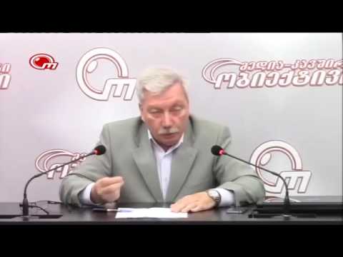 კვარაცხელია – მაგ ენას აი, ამ ნამგლით ამოგჭრით და მაგ რეგვენ თავებს, მაგ ჩაქუჩით გაგიხეთქავთ